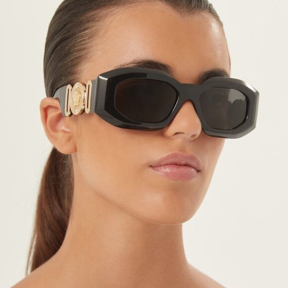 NEW VERSACE  BIGGIE BOLD OVAL SUNGLASSES IN BLACK WITH ICONIC JELLYFISH VE4425U - Picture 1 of 4